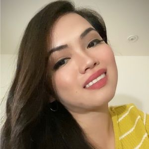 Meet your Posher, Ella